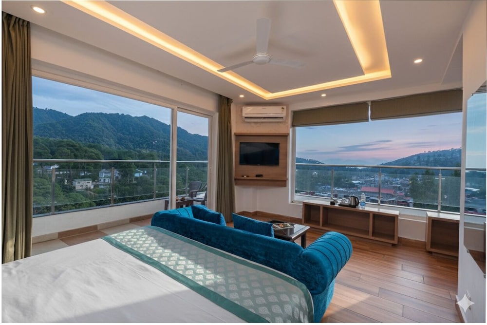 Luxury Room, Balcony, Mountain View