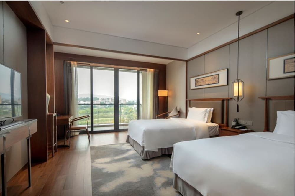 Business Twin Room - Photo 1