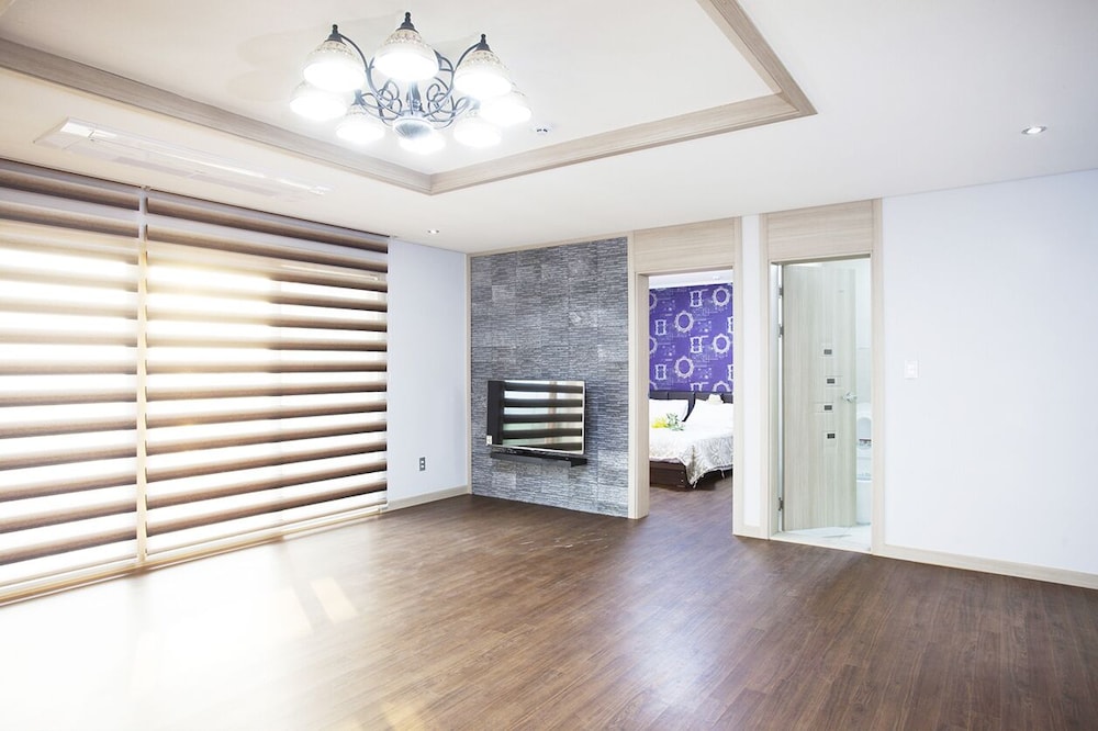 Pension Type Royal Suite (Kitchen) - Photo 3