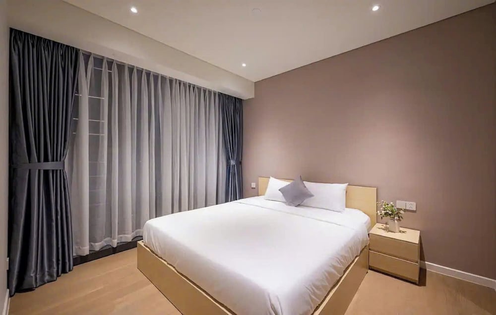 Grand Room, 1 Bedroom, Club Lounge Access, River View photo 3