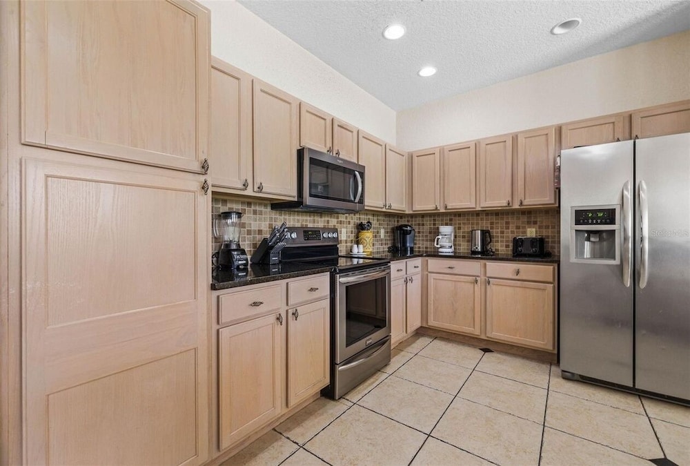 Large Villa - Close to Disney With Extended Patio and Golf Course Views, Bild 12