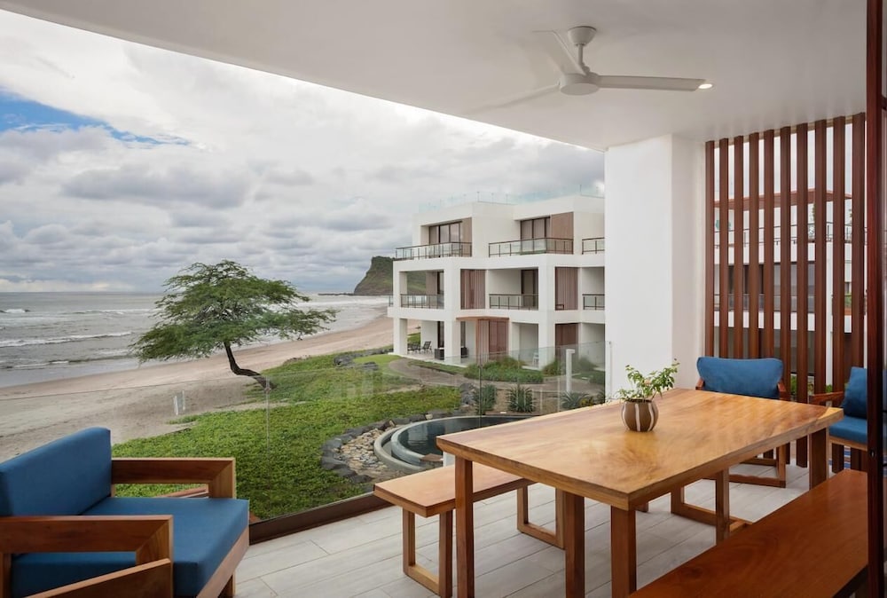 Balcony & Terrace