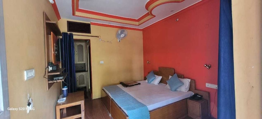 Deluxe Room - Photo 7