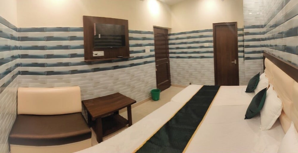 Standard Triple Room photo 2