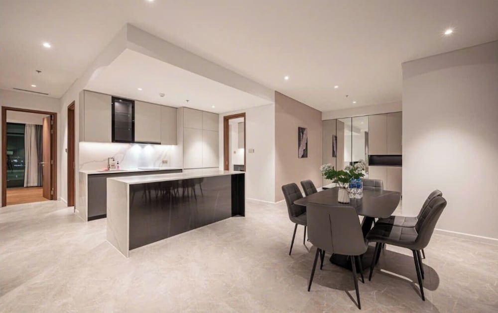 Grand Suite, 1 Bedroom, Club Lounge Access, City View photo 2