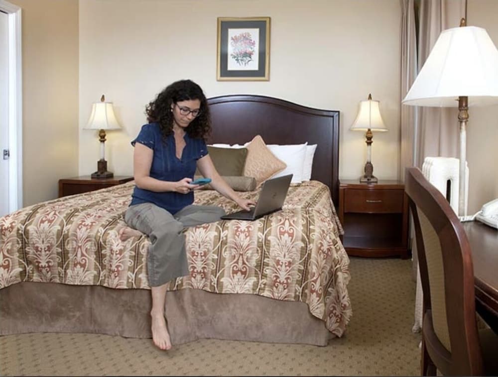 Deluxe Room, 1 King Bed