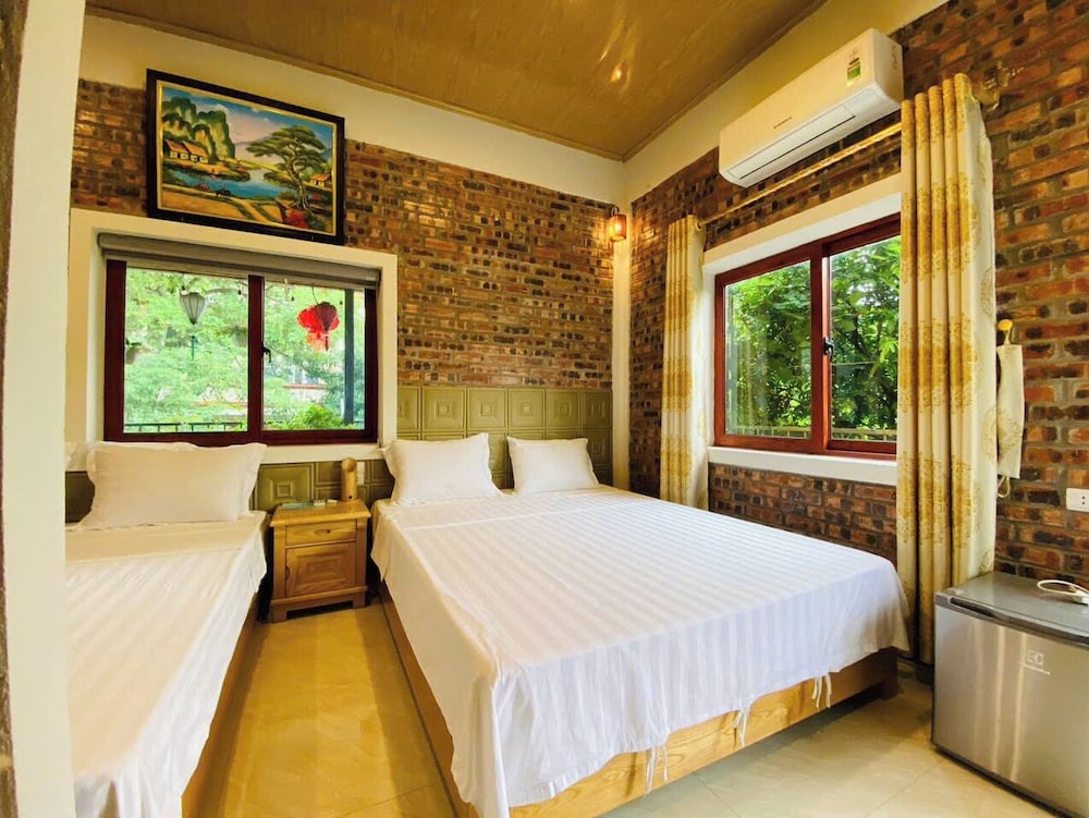 Deluxe Room 203, Garden and City View photo 1