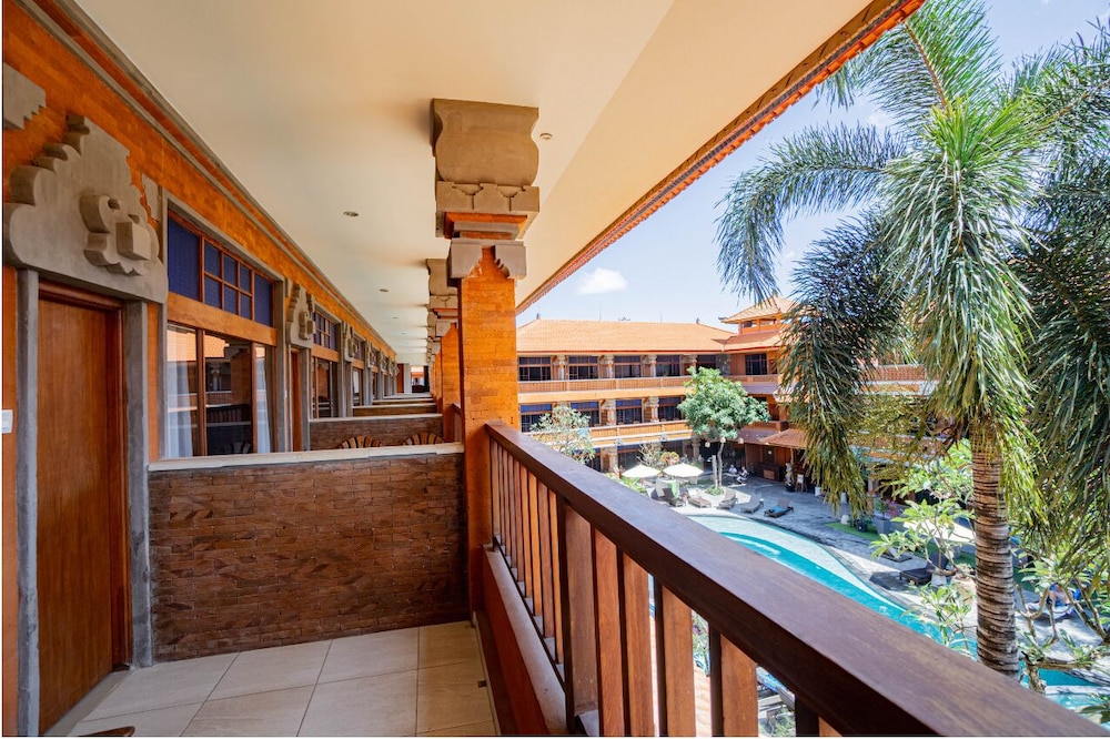 Deluxe Room, Pool View - Photo 3