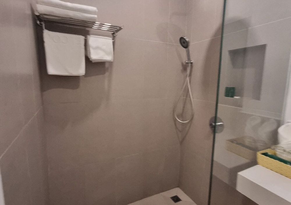 Standard Twin Room, 2 Twin Beds, City View - Photo 6