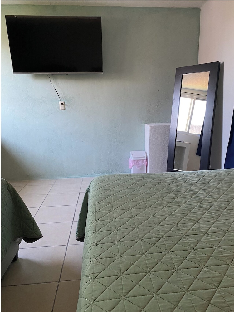 Basic Room photo 3