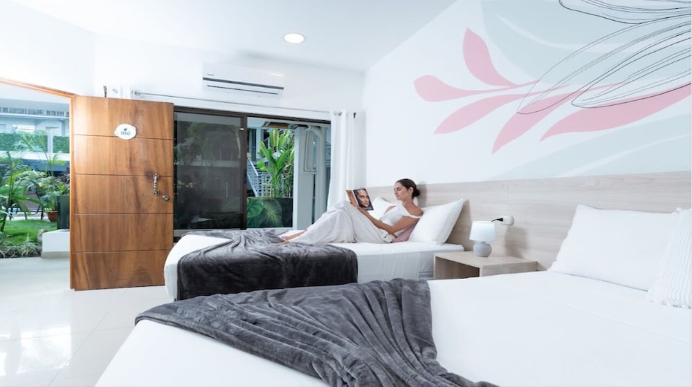 Standard Double Room, Pool View