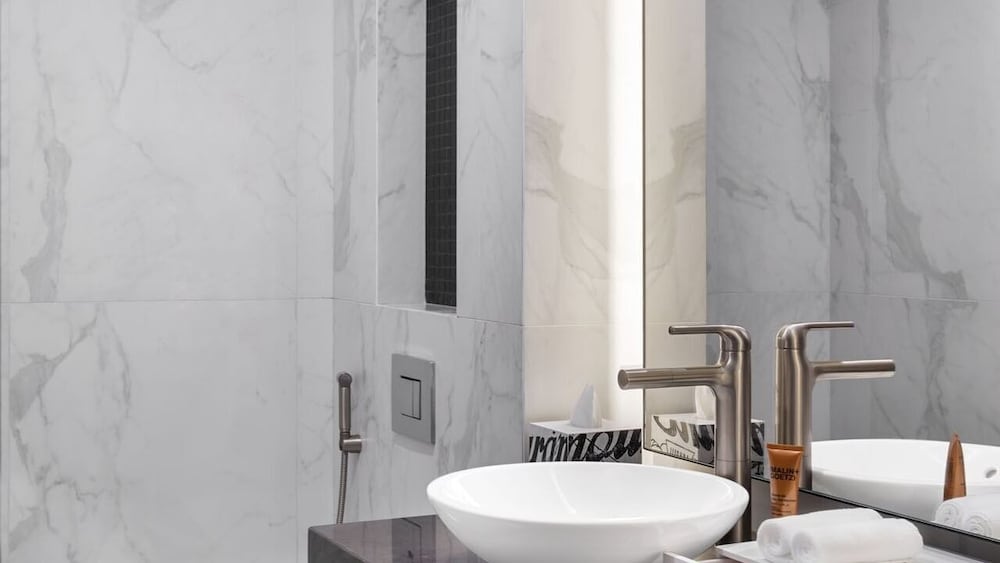 A-List Suite thumbnail 5