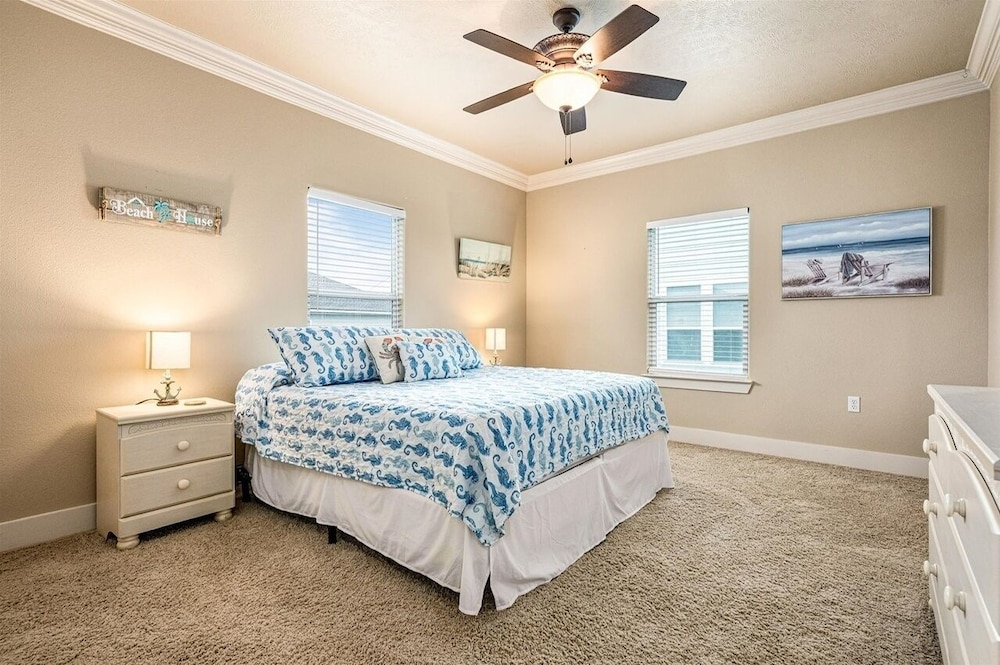 House, 2 Bedrooms photo 2