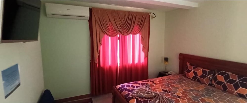Economy Single Room, Microwave, Courtyard View photo 1