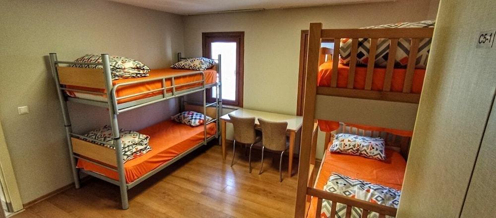 Classic Quadruple Room photo 3