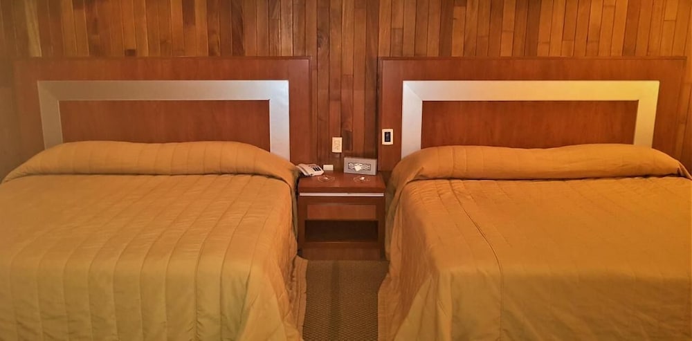Family Quadruple Room, City View photo 1