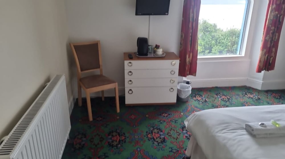 Double Room, Ensuite - Photo 7