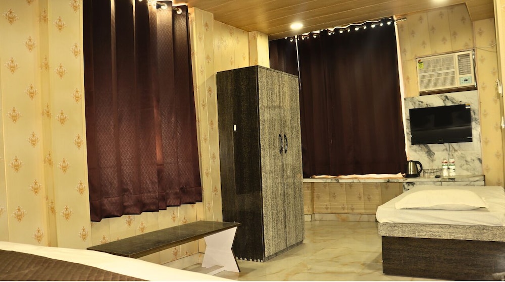Deluxe Triple Room photo 2