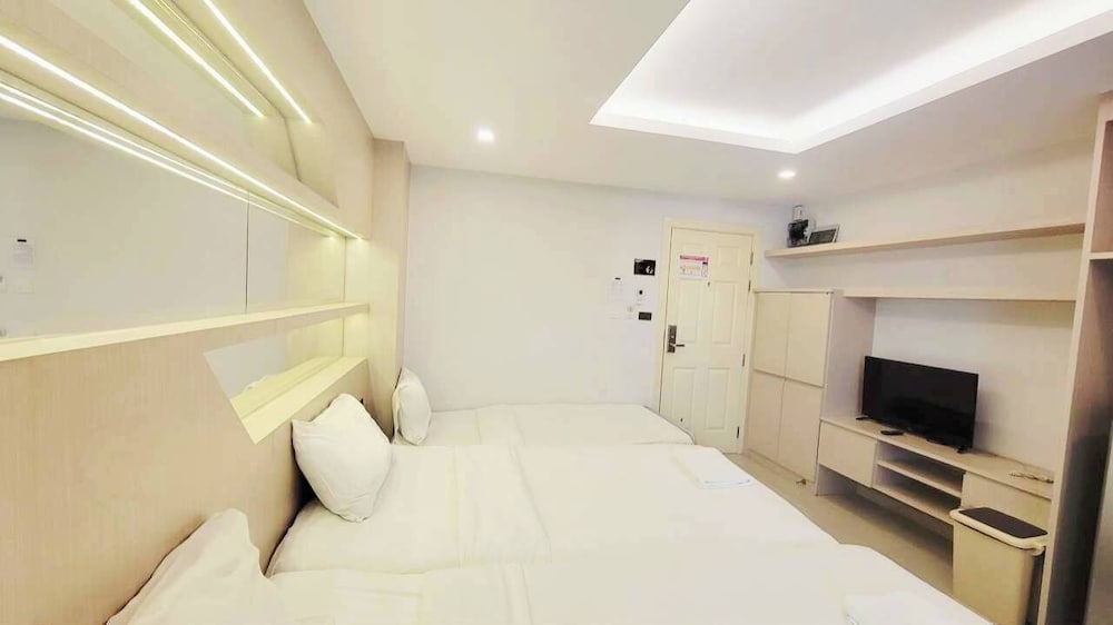 Extra Bed With 3 Beds Room photo 2