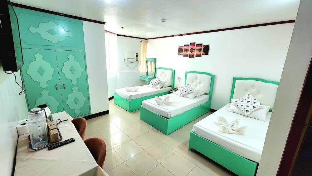Standard Triple Room photo 3
