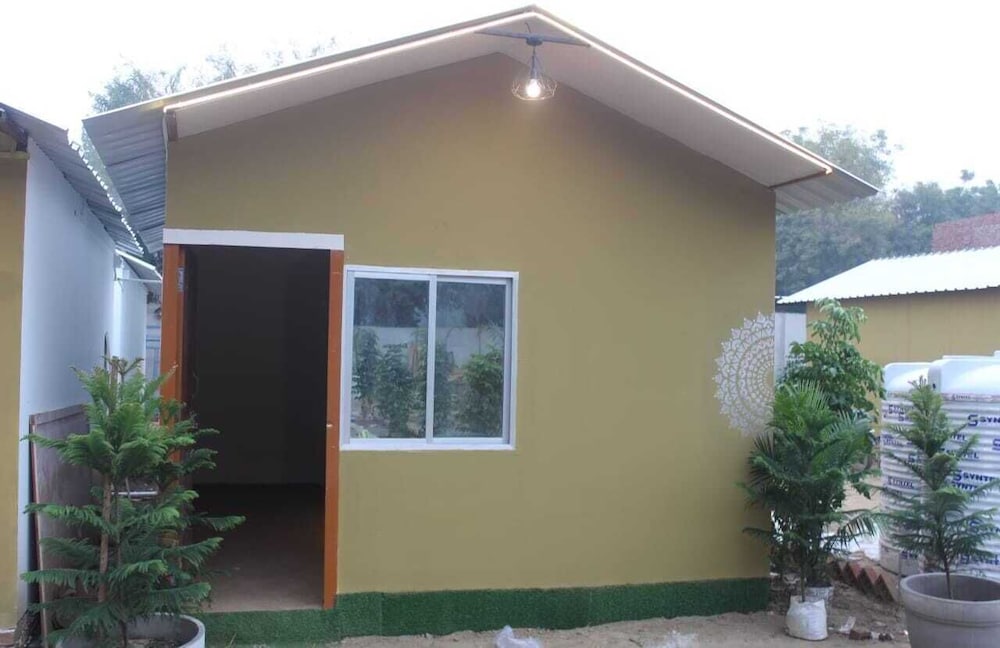Deluxe Wooden Cottage photo 1