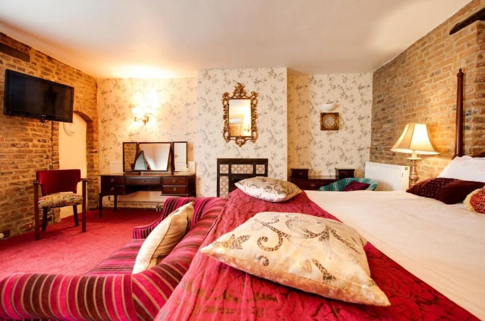 Superior Suite, Ensuite photo 2