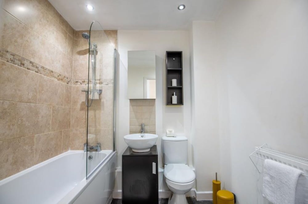 Apartment, Private Bathroom (No.2) - Photo 3