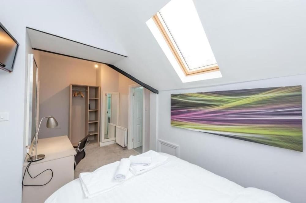 Single Room, Ensuite photo 2