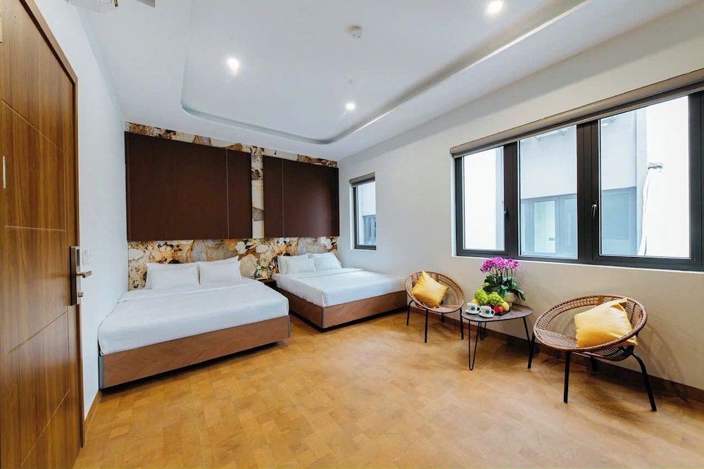 Standard Double or Twin Room, Balcony, City View photo 3
