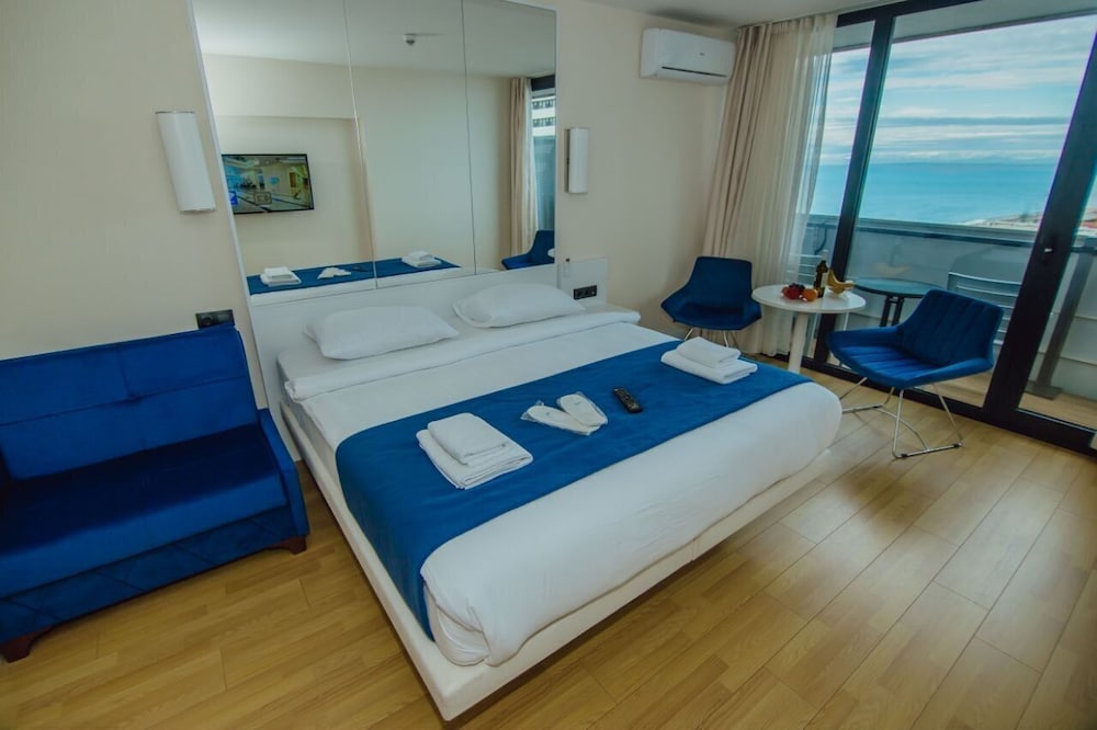 Panoramic Studio Suite, Sea View photo 2