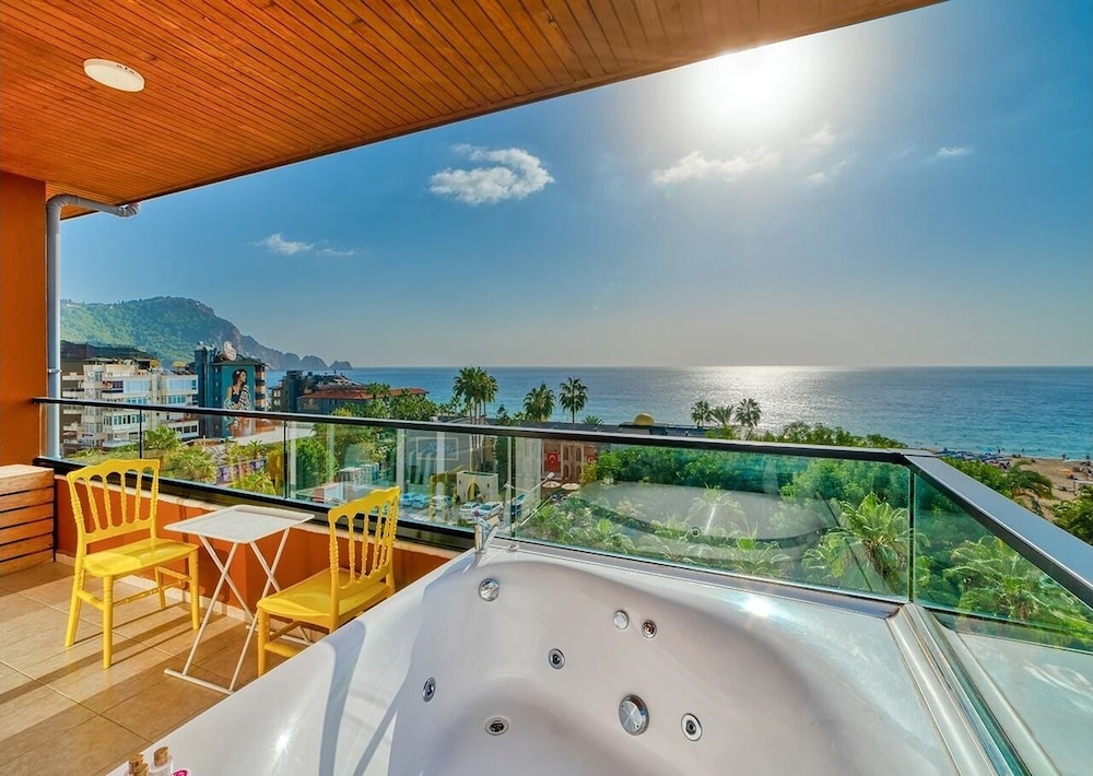 Standart Jacuzzi Room photo 3