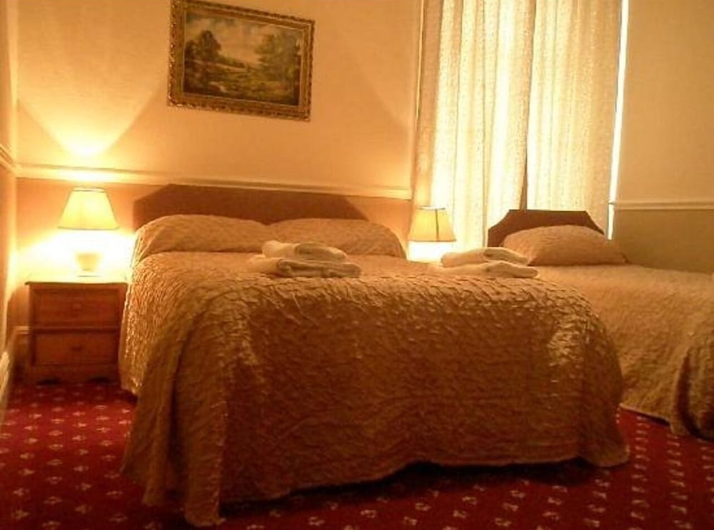Standard Triple Room, Private Bathroom (Single beds)