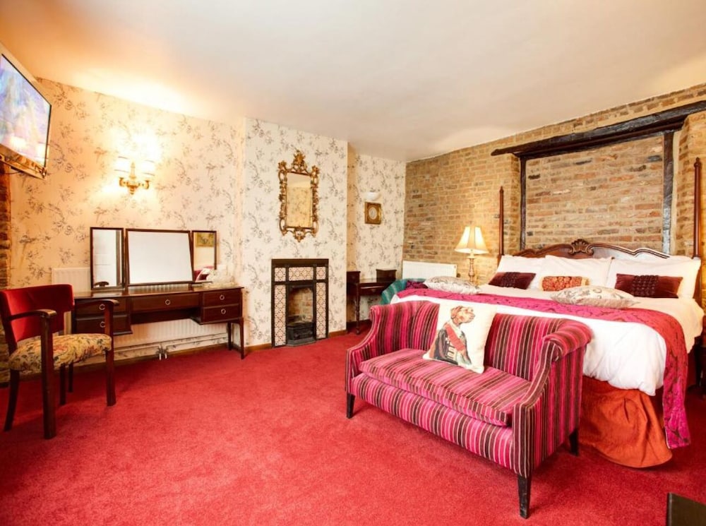 Superior Suite, Ensuite photo 3