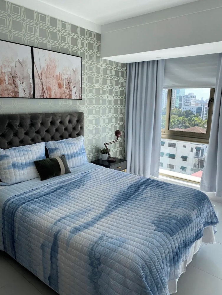 Deluxe Apartment, City View