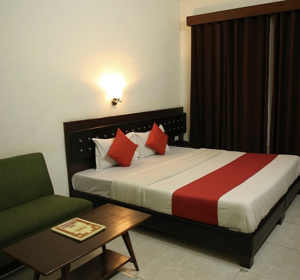 Deluxe Room - Photo 1