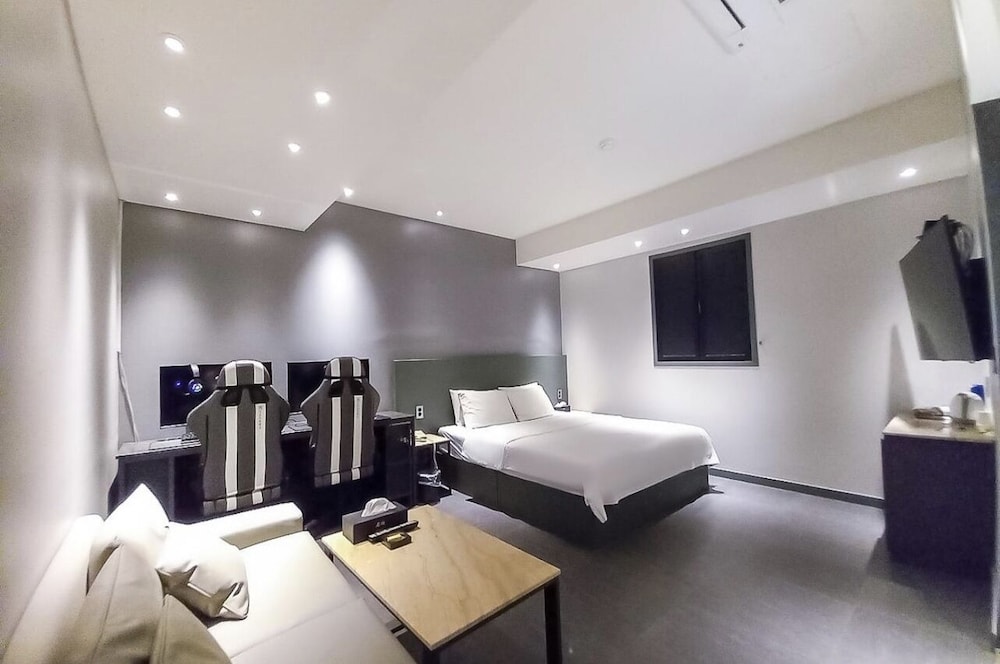 Signature Room