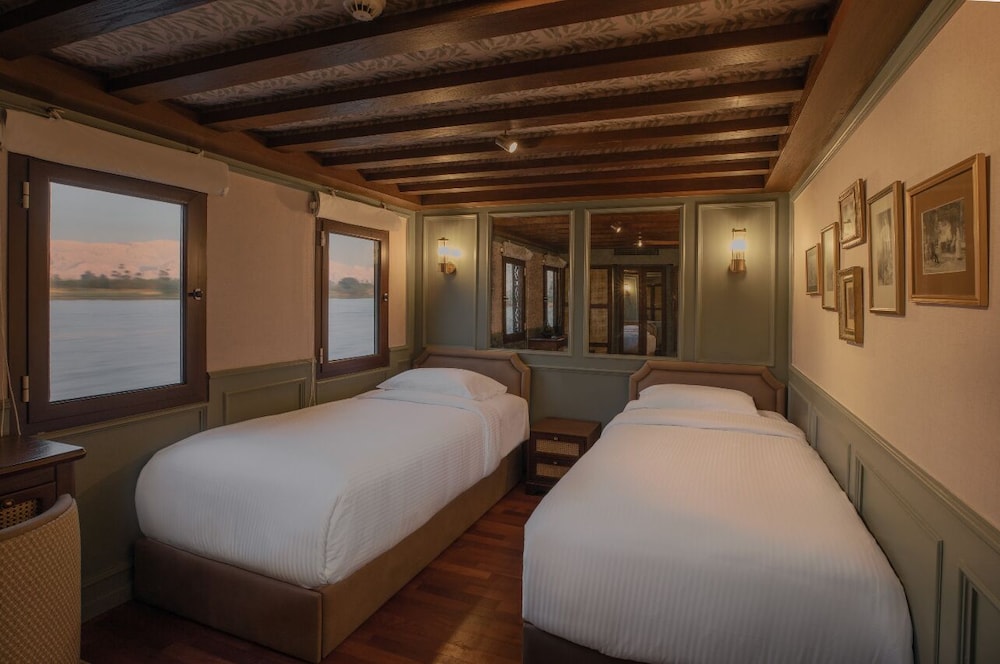 Deluxe Cabin