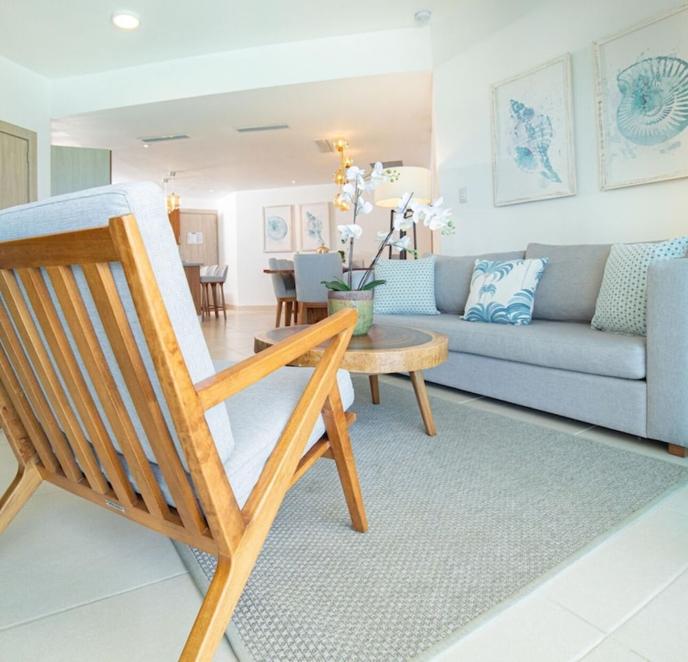 Junior Double or Twin Room, Balcony, Pool View photo 2