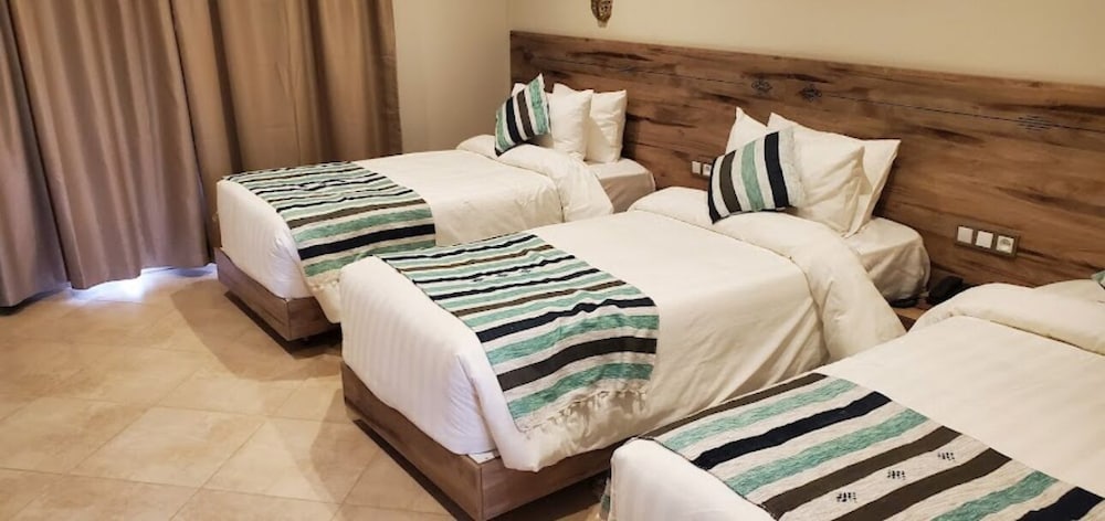 Standard Double or Twin Room photo 3