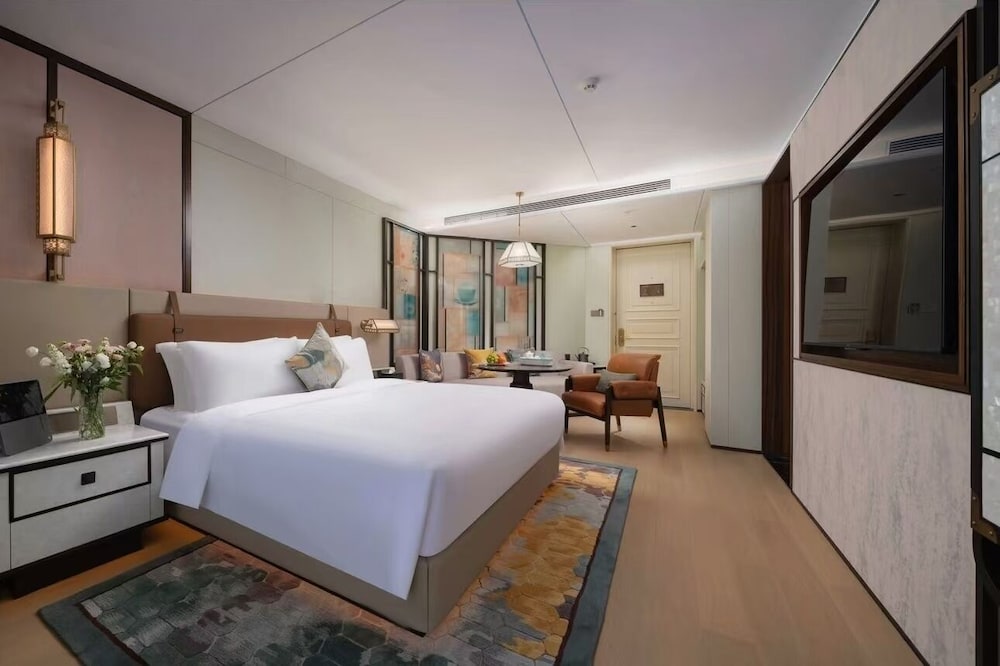 Deluxe Double Room, City View