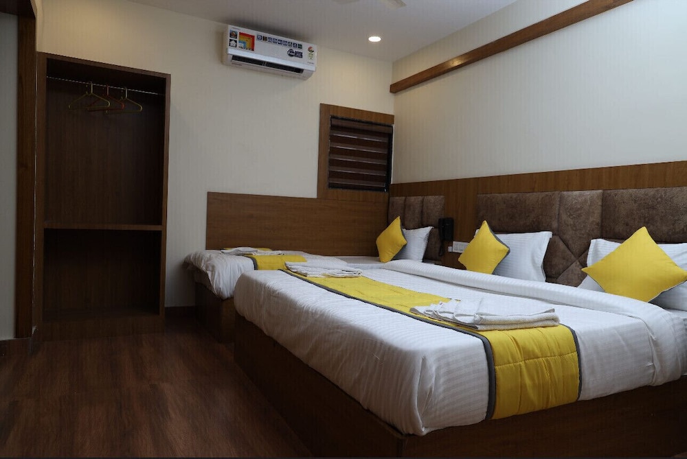 Basic Triple Room photo 2