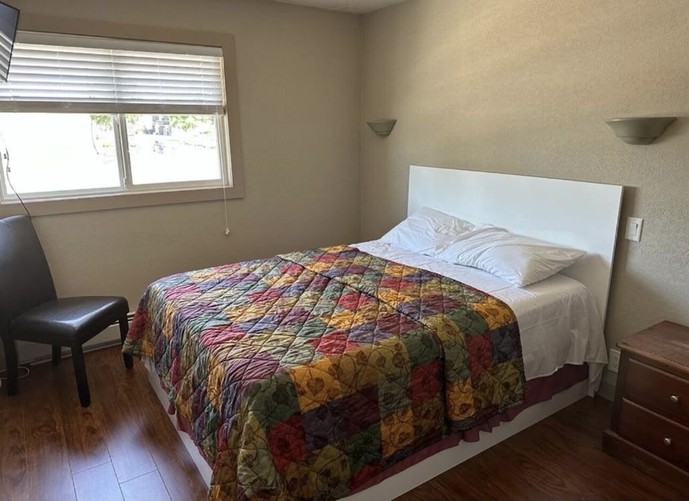 Basic Room photo 1