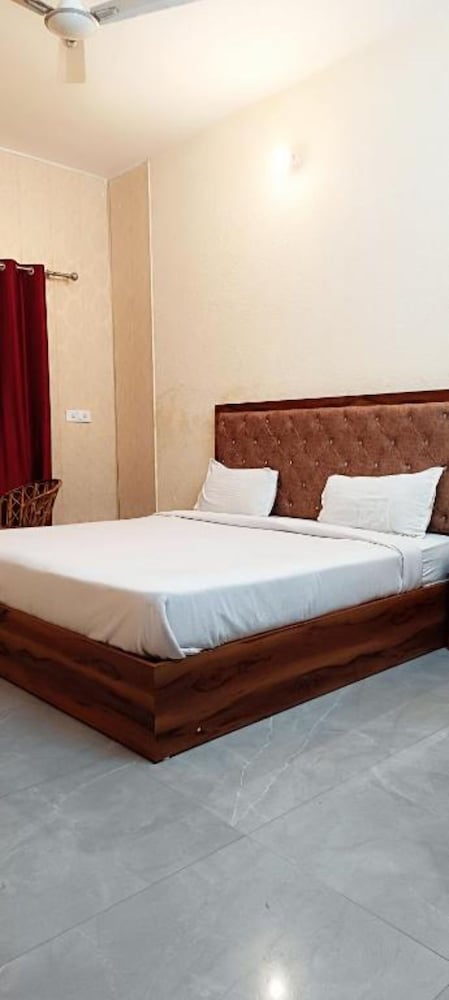 Standard Room photo 1