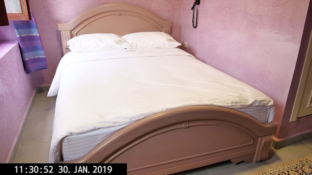 Double Room - Photo 7
