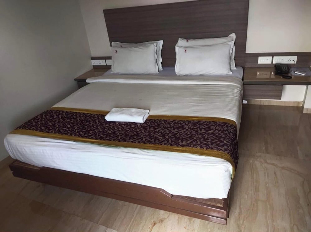 Deluxe Double Room photo 3