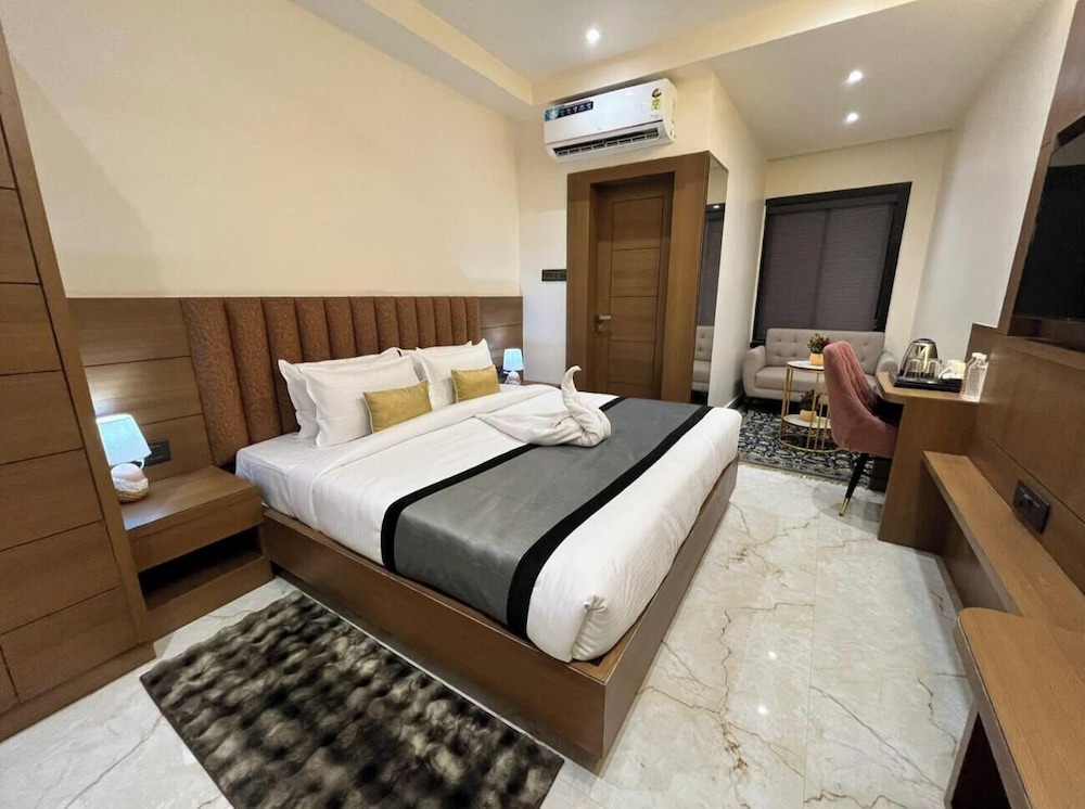 Executive Room
