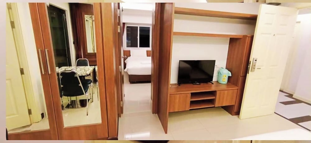 Deluxe Connecting Room With 2 Beds photo 3