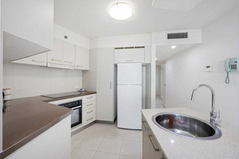 2 Bedroom Superior w Spa Bath photo 2