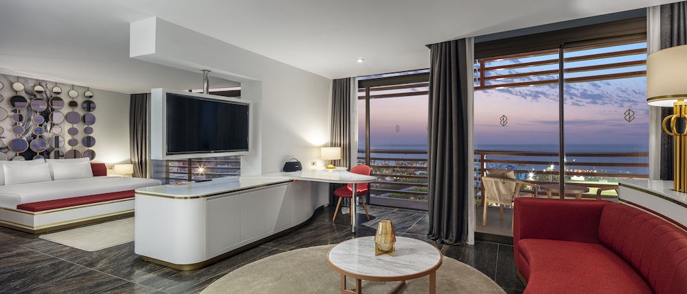 Deluxe Suite photo 1