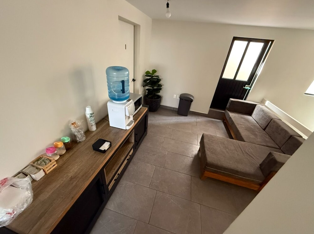 Basic Quadruple Room photo 2
